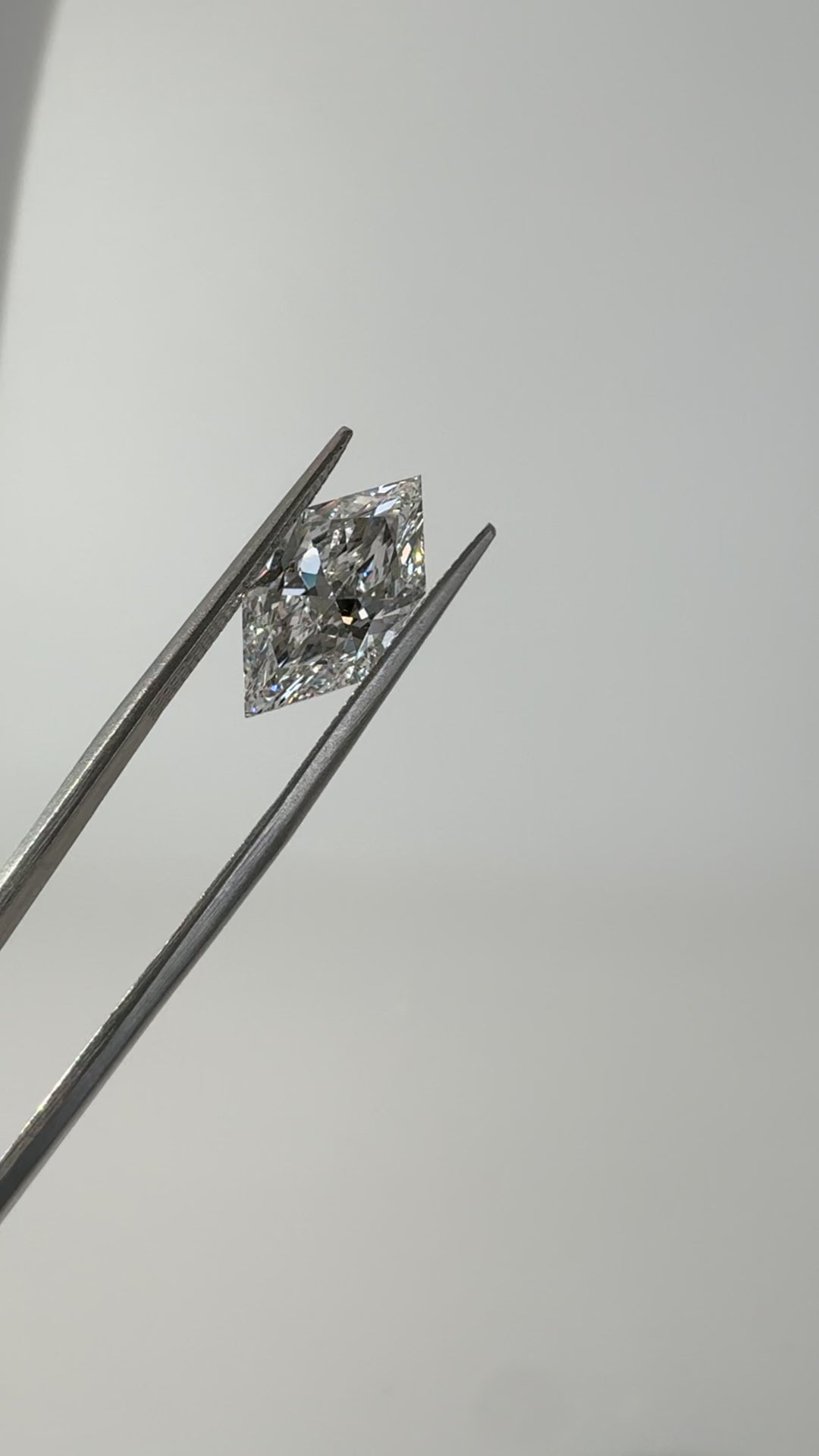 3.01ct Hexagonal D VS1