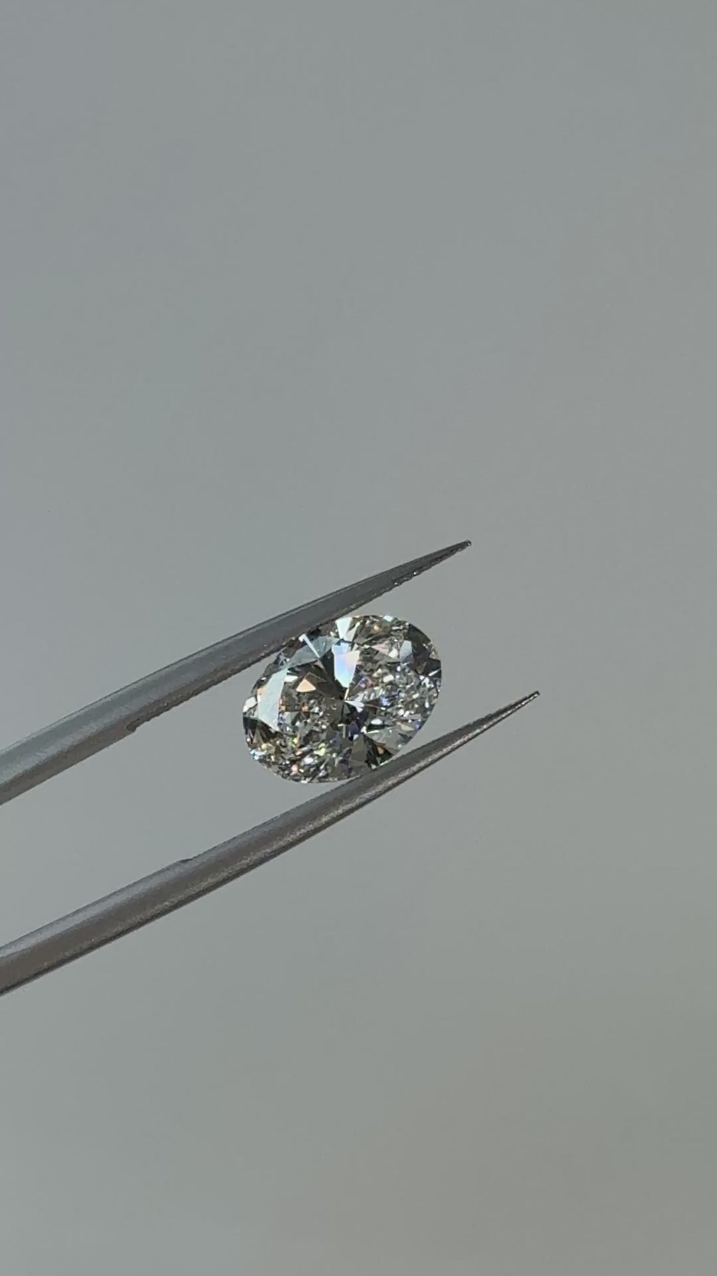 2.05ct Oval E VVS2