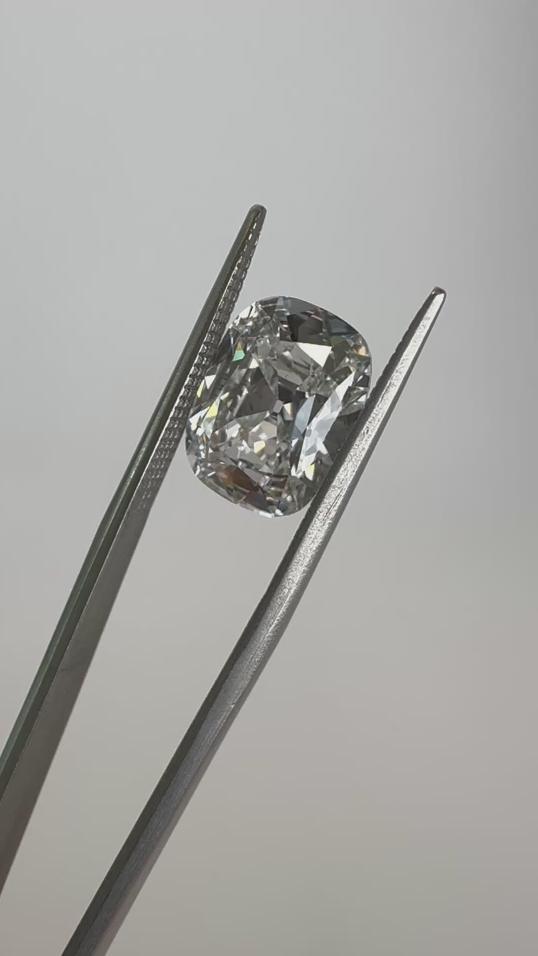 3.63ct Cushion E VVS2