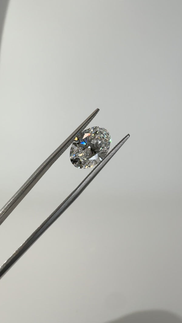 2.77ct Oval E VVS2