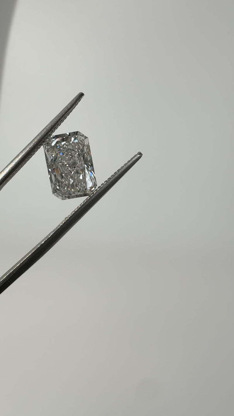 2.04ct Radiant E VVS2