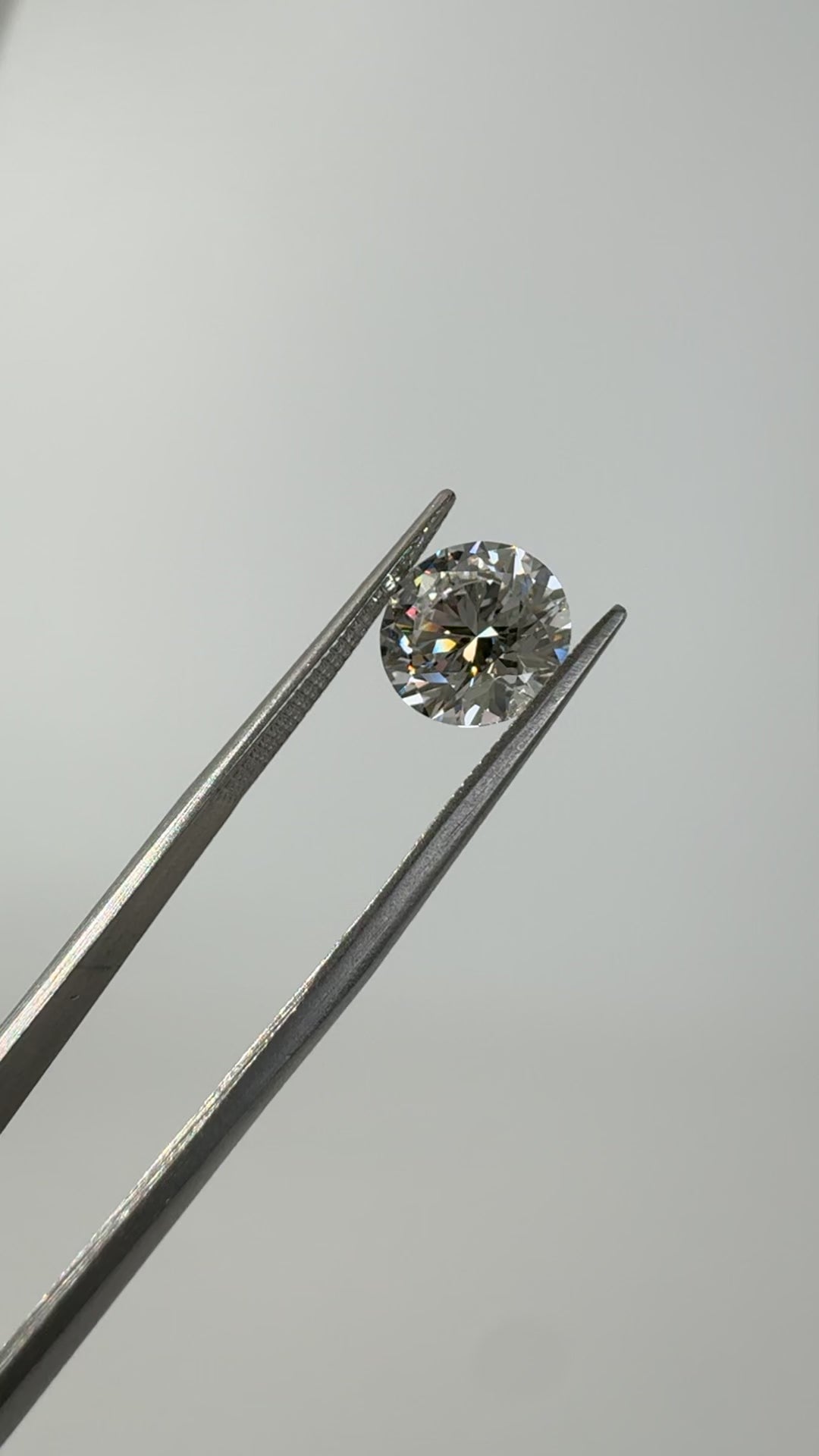 2.5ct Round E VVS2