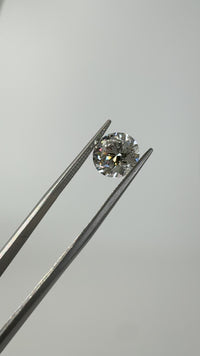 2.5ct Round E VVS2