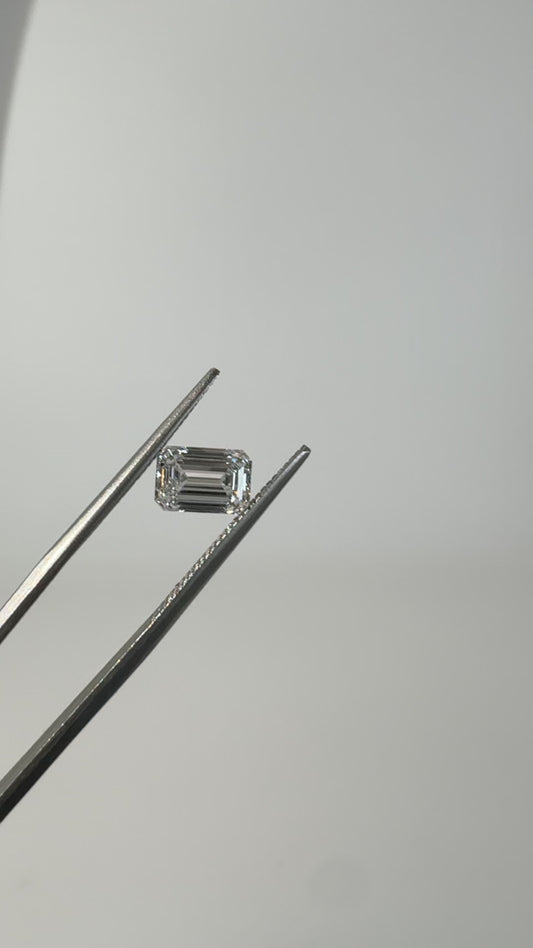 1.02ct Emerald D VVS2