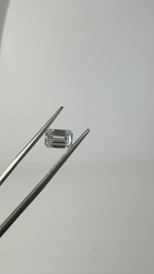 1.02ct Emerald D VVS2
