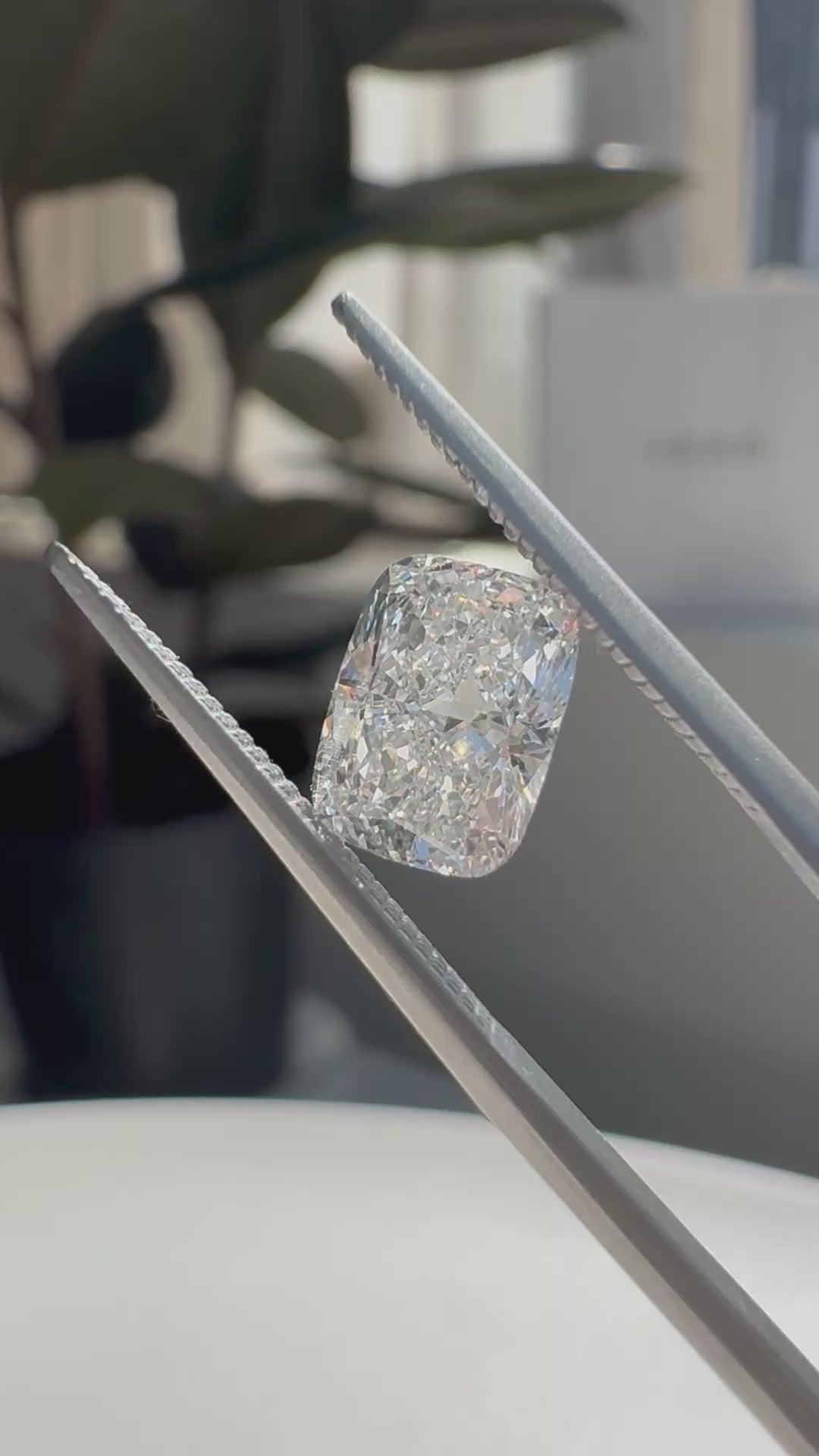 1.63ct Cushion E VVS2