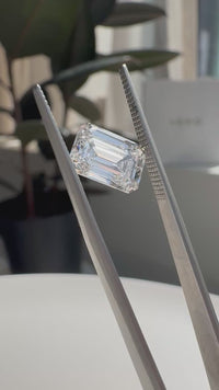 2.71ct Emerald E VVS2